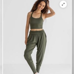 Imbodhi Pippa Pant
